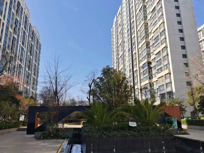 两梯两户,143平四室,证在手满2年,户型方正,阳光上城-曲靖58同城