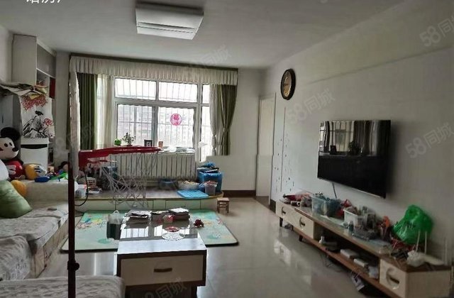 柳泉花园 ，三室朝阳，双阳台中间楼层，商品房小区   的一套