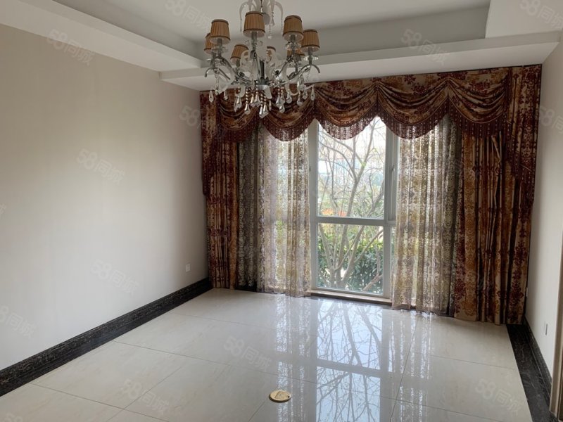 华航名人世家7室4厅5卫402㎡南北928万