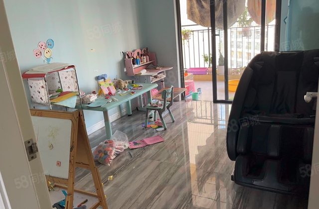 佳兆业金域天下4室2厅128.23㎡125万二手房图片