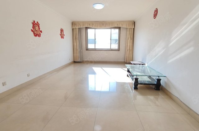 开发区东昌路转盘附近 华夏银行家属院 三室两卫双阳台免大税