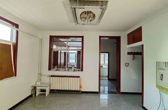 文轩一中外国语 文轩花园 龙山北区 精装 低楼层 三室两厅