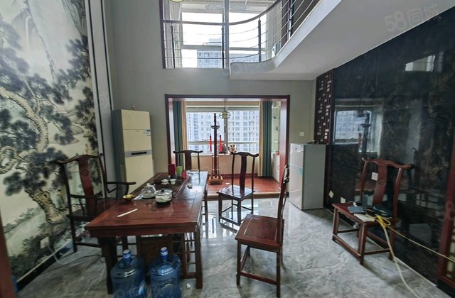 新上 当代国际上下复试可做三居室  可自住 可办公