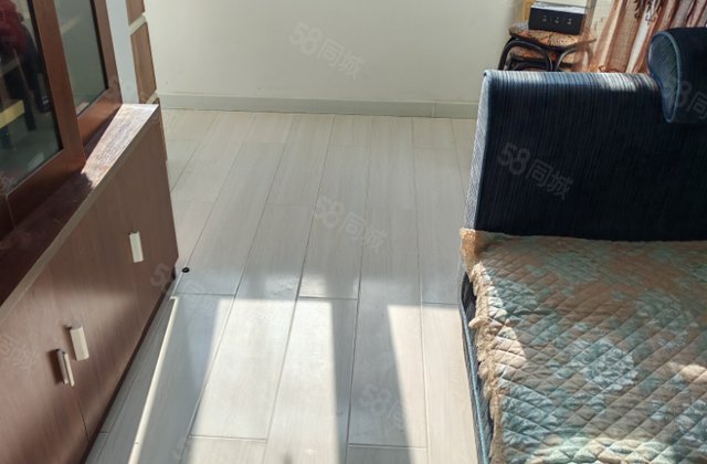 红卫星居住小区2室1厅63.45㎡9万二手房图片