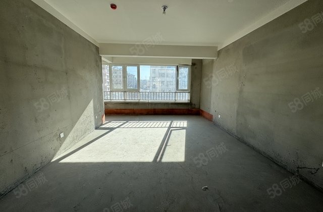 江南华庭4室2厅161㎡119万二手房图片