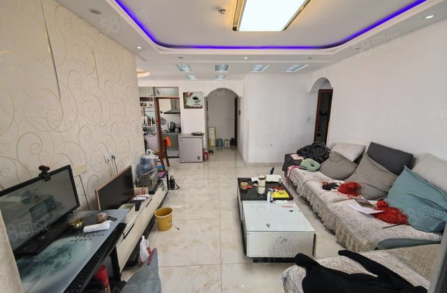 万达 花园路 卡迪亚边户116平三室 免大税 换房急卖