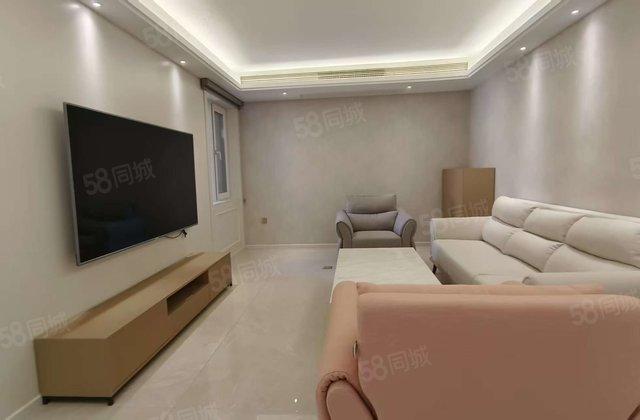 文轩本部，人保财险家属院，精装修四室两厅一卫，步梯二楼，