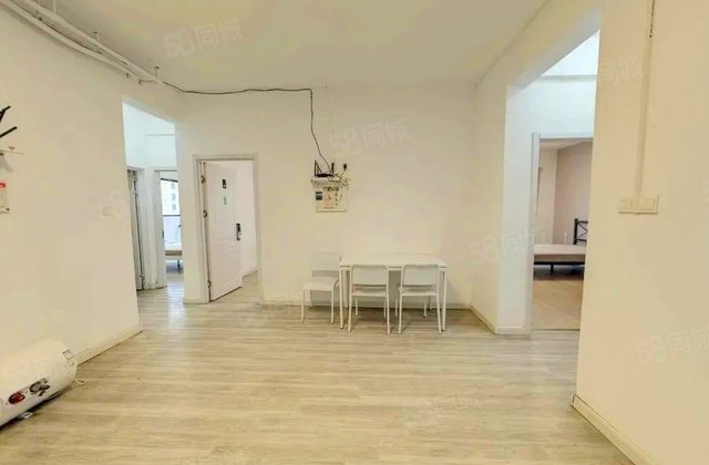 融创观玺台4室2厅136.06㎡368万二手房图片