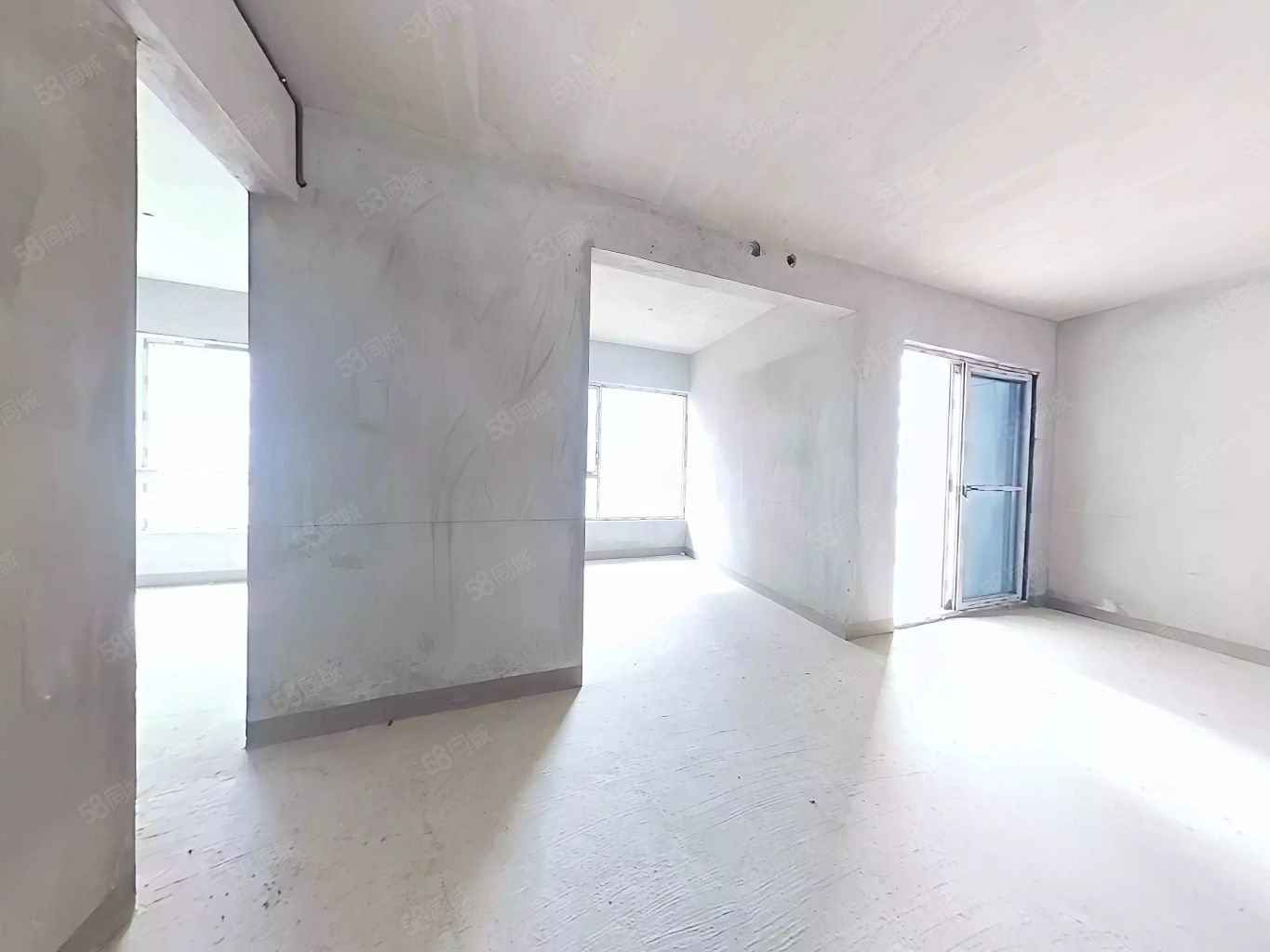 国瑞麓林府4室2厅3卫142㎡南北125万