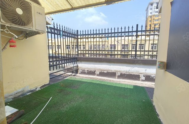 急售 七中对过 精装带露台 刚需 拎包入住 馨苑振兴