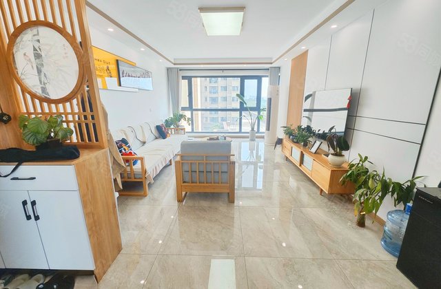 蓝光公园华府三期4室2厅133㎡130万二手房图片
