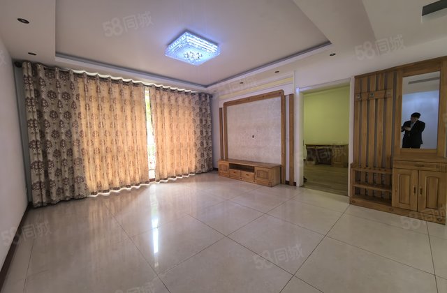 东发现代城山水园3室2厅121.27㎡118.8万二手房图片