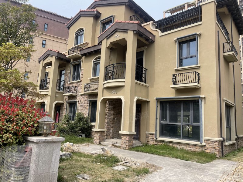 宿迁碧桂园剑桥湾(别墅)5室2厅3卫252㎡南北580万