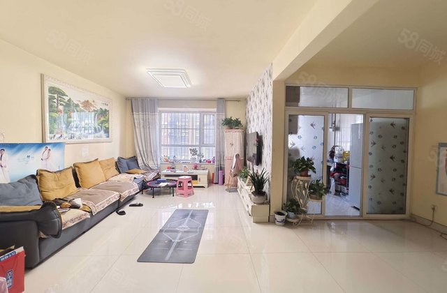 南北通透 楼龄新 正规商品房 高楼层采光充足 小三居