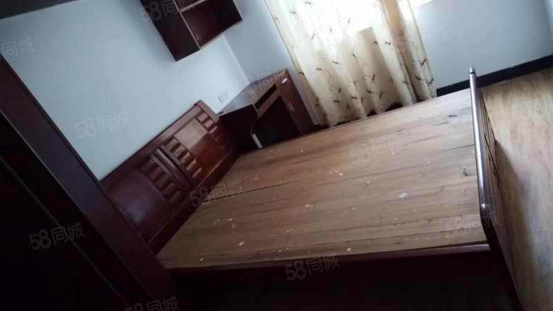 文化小区3室3厅2卫176㎡南39.6万