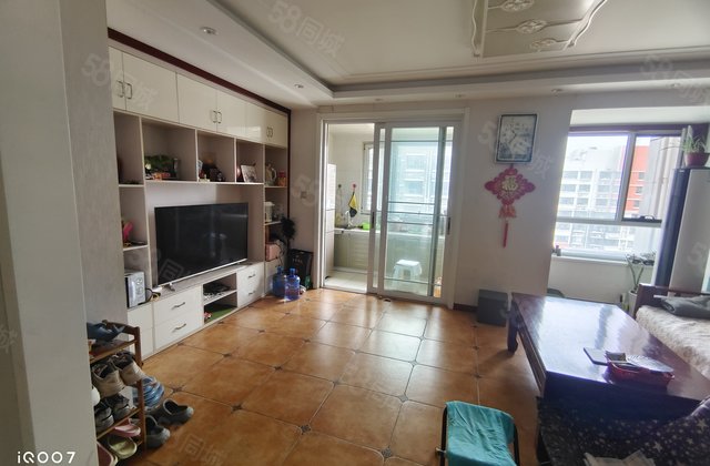 东昌中学西邻 紧靠新星 伟业中华御苑 房龄新 精装 南北通透