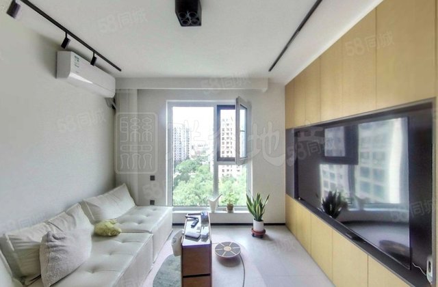 海上?；▓@3室1廳1衛(wèi)96.03㎡西南660萬