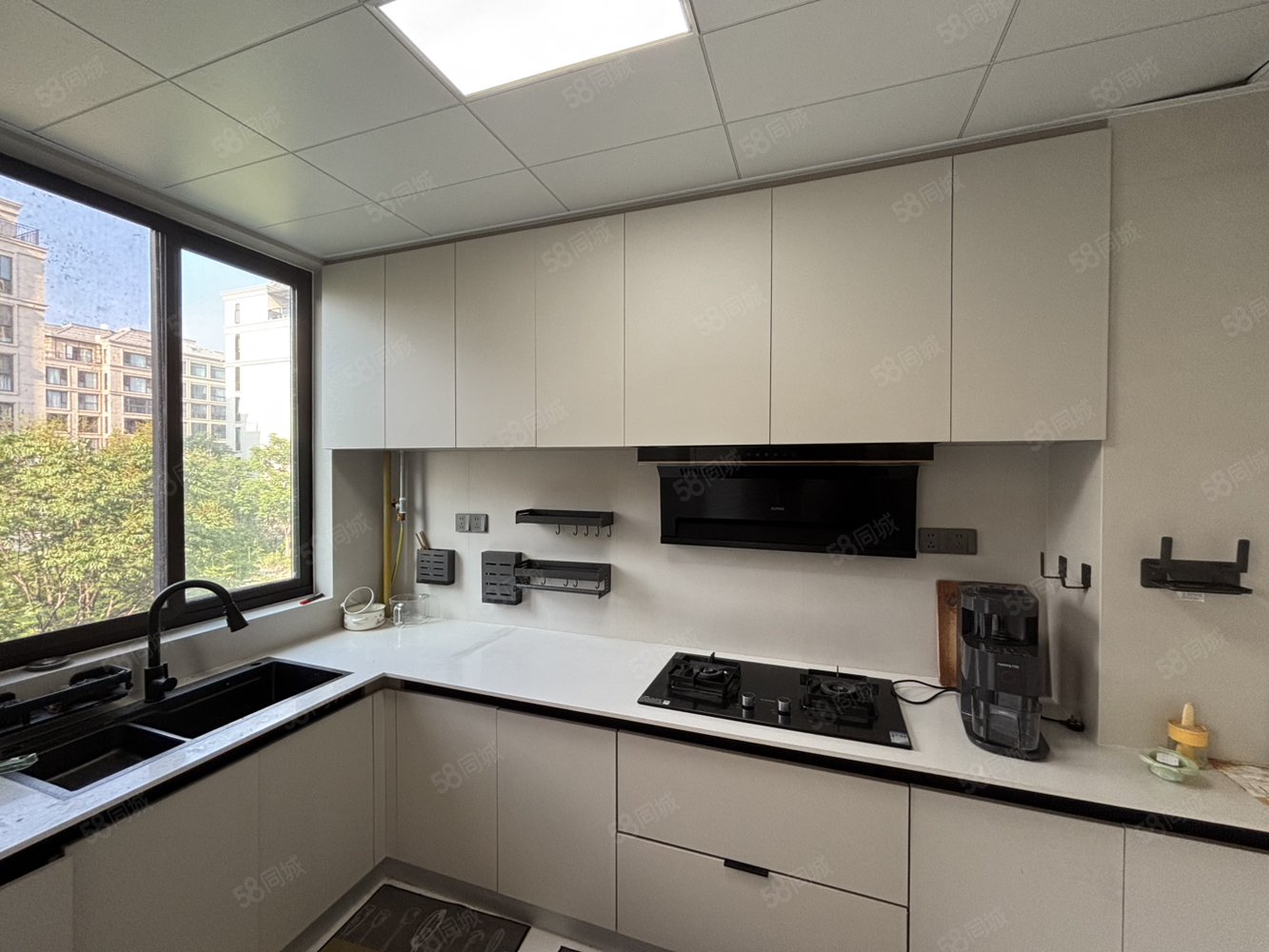 绿城兰园3室2厅2卫126㎡南北93万