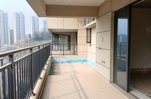 碧桂园豪庭5室2厅249.68㎡165万二手房图片