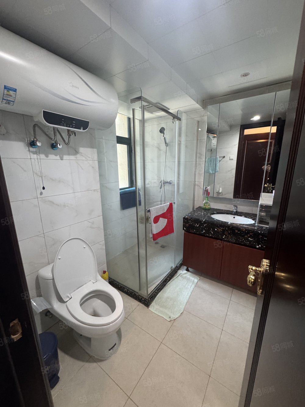 恒大翡翠华庭3室2厅2卫135㎡南北62.8万