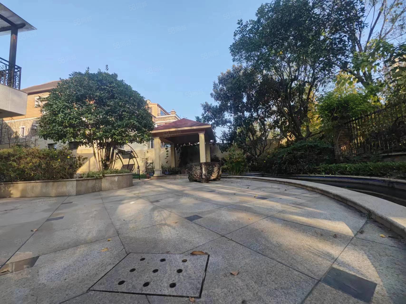 保利拉斐庄园5室3厅4卫464.58㎡南北1365万