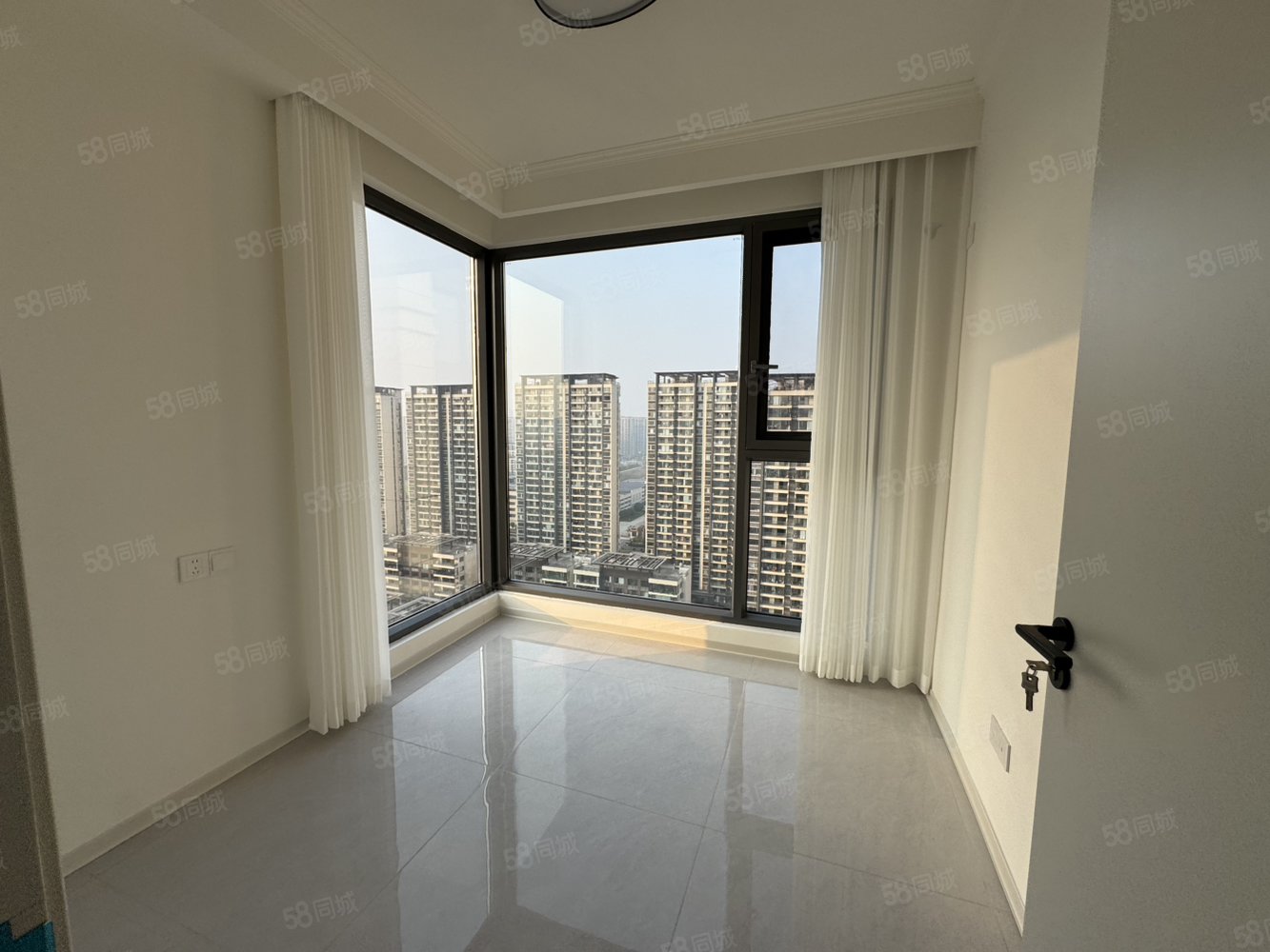 圣桦锦江天玺3室2厅2卫118㎡南北75万