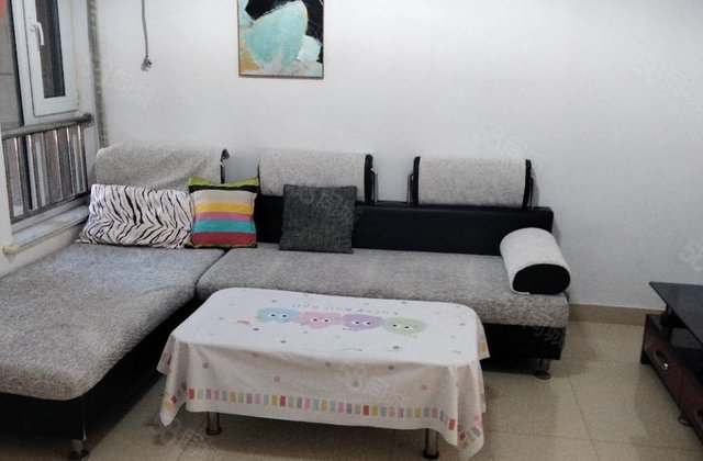 聊大中医院，公园二中附近，电梯房，好楼层，3室，带车位。随看