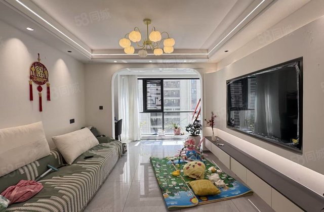 合景泰富云湖天镜3室2厅2卫110㎡南北73.8万