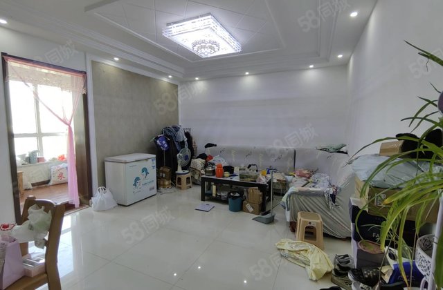 湖边  金柱绿城  18年电梯房  单价6开头 精装三室