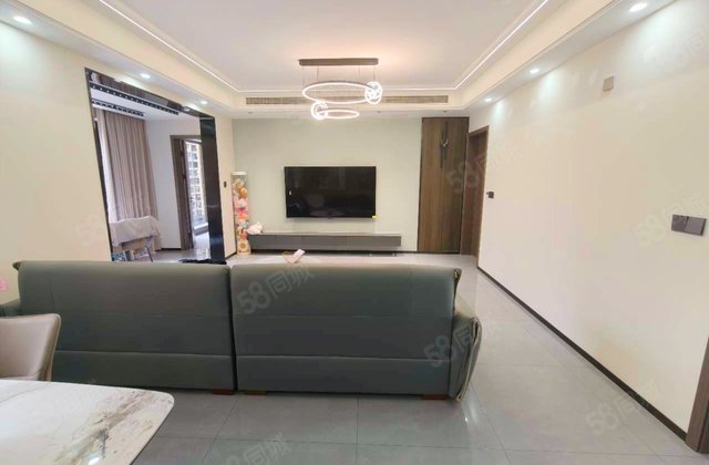 世纪华府3室2厅126.17㎡81.8万二手房图片