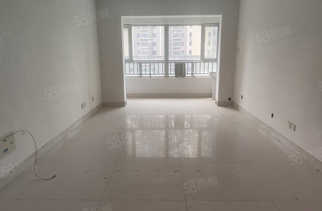 新东方龙湾 文轩   三室 双卫 带车位储藏室 好楼层