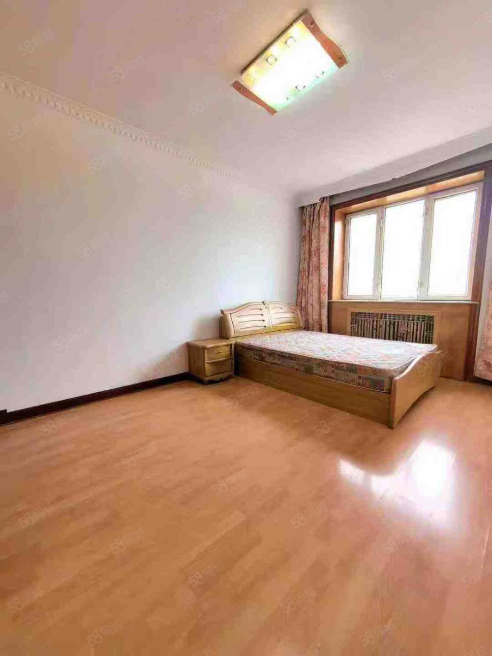 月牙湖小区2室1厅1卫79㎡南27.5万