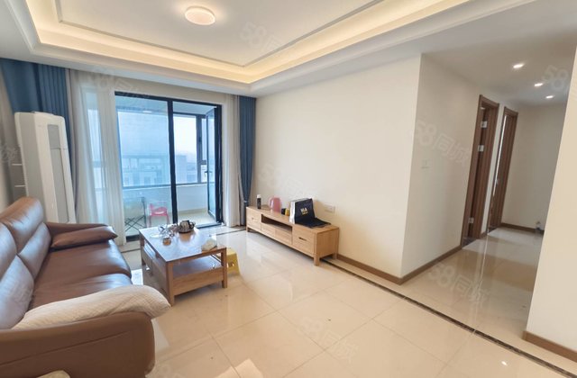 开发区徒骇河旁，次新房，带车位储藏室，免大税