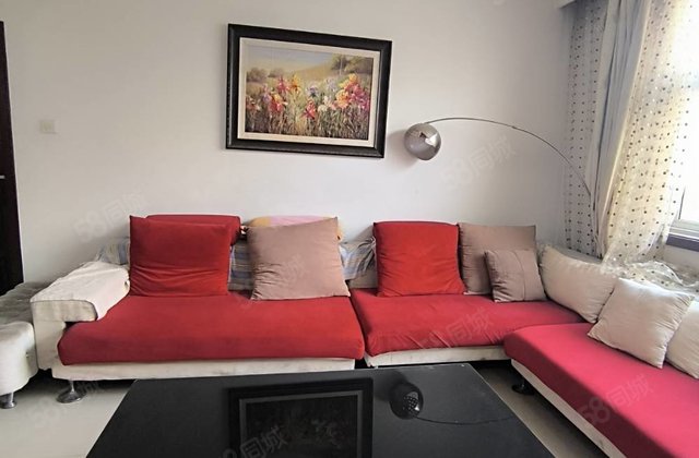 利民路 公园南邻  地暖房  三室朝阳  带车库