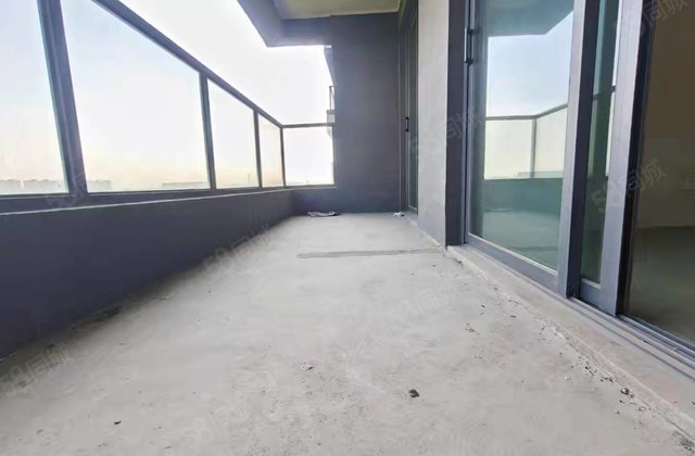 云阳融创华南映3室2厅110㎡76.8万二手房图片