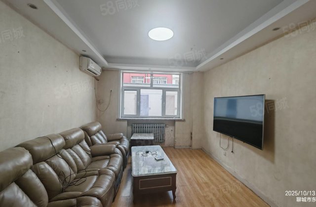 一楼带院带配房2间 凤凰台 东昌湖畔 公路家属院 东边户3室