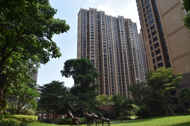 凯旋国际小区,凭着两座超高层和26