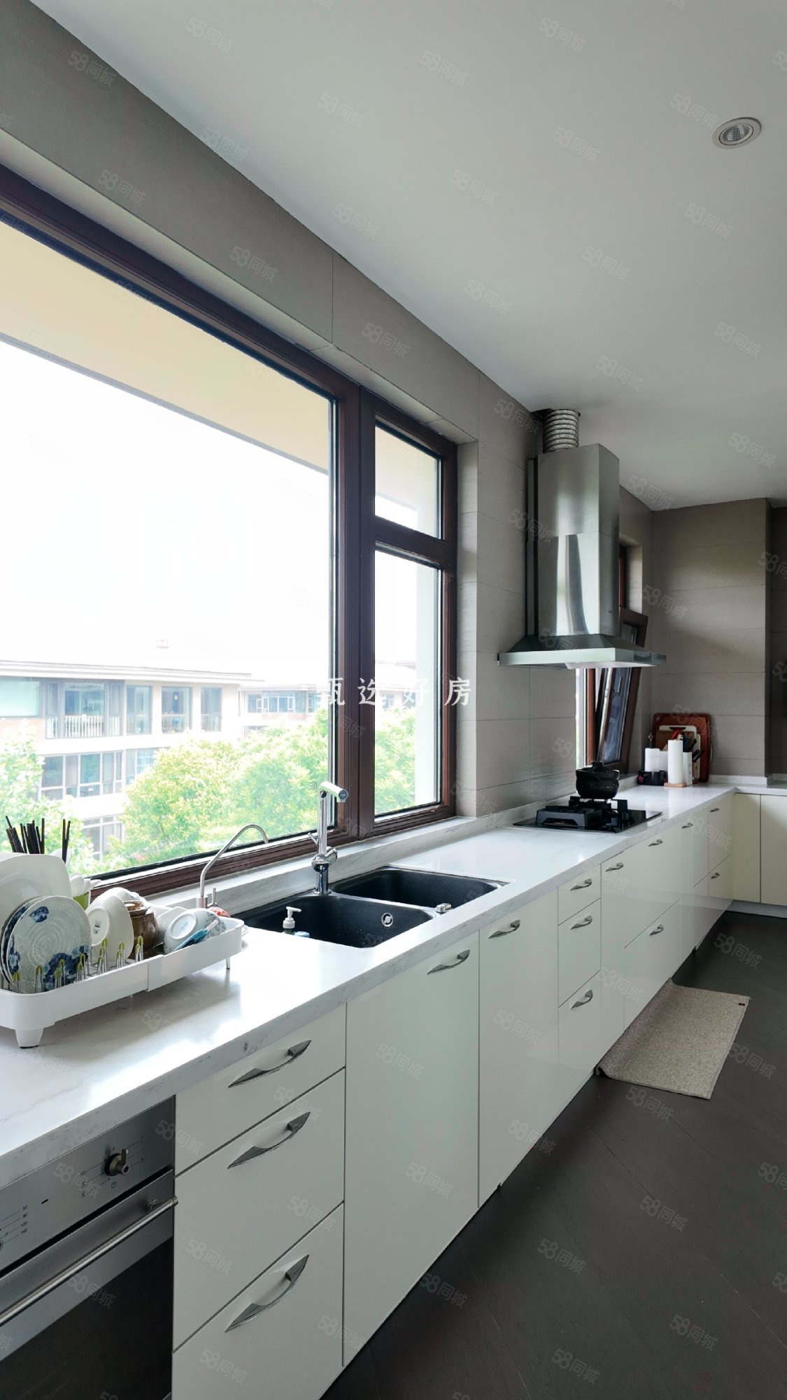 萬(wàn)城華府璽園(別墅)5室3廳4衛(wèi)375.4㎡南北9800萬(wàn)