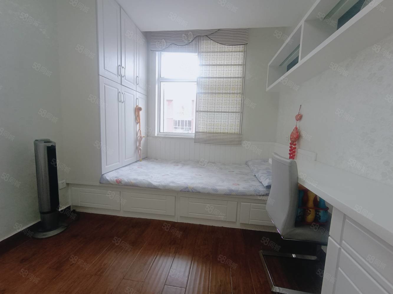 和谐小区3室2厅2卫201㎡南北95万