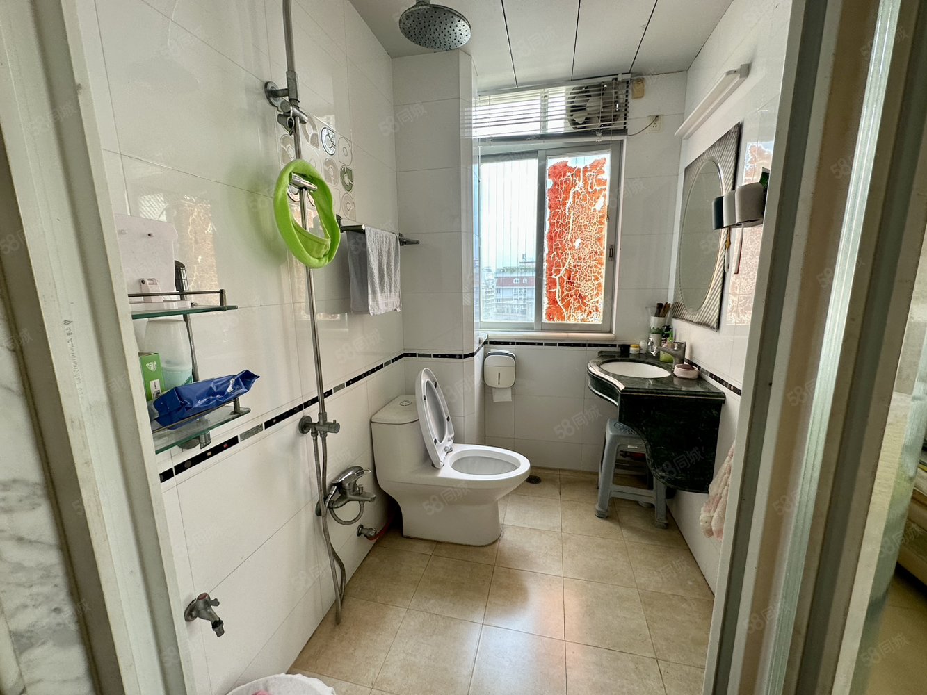 御景湾4室2厅2卫158.7㎡南北133万