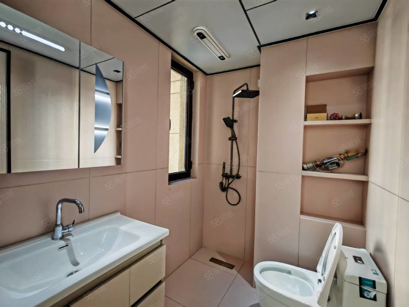 绿地斐勒公馆2室2厅2卫120㎡南北79万