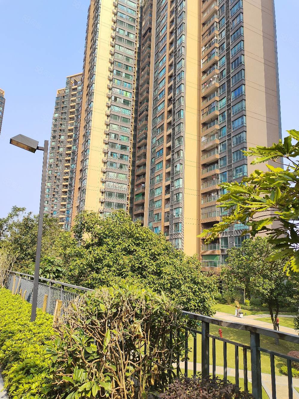 【10图】一线江景房,海伦湾稀有叠墅,配套成熟,业主诚意出售,海伦湾