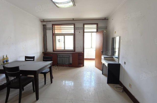 业主诚售香江妇幼保健院附近 阳明 紧邻 可以做四居室的房子