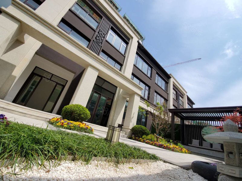 丽丰璞羽山联排别墅,送大院子,四季花海,董铺湖畔加持