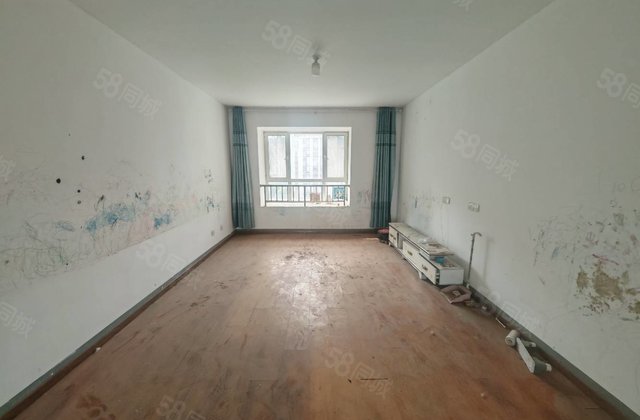 大三居三叶草户型，性价比  ，送车位储藏室，免大税，随时看房