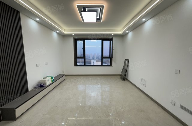 急售新一中对过！单价7开头 民生片区精装东边户 送车位好楼层