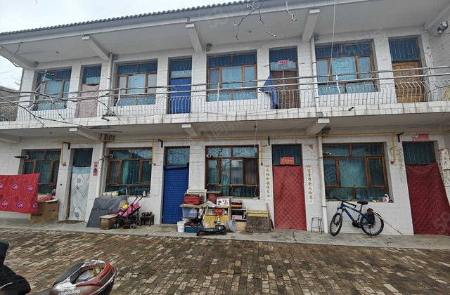 李家坬寨子洼自建房4室0厅126㎡29万二手房图片