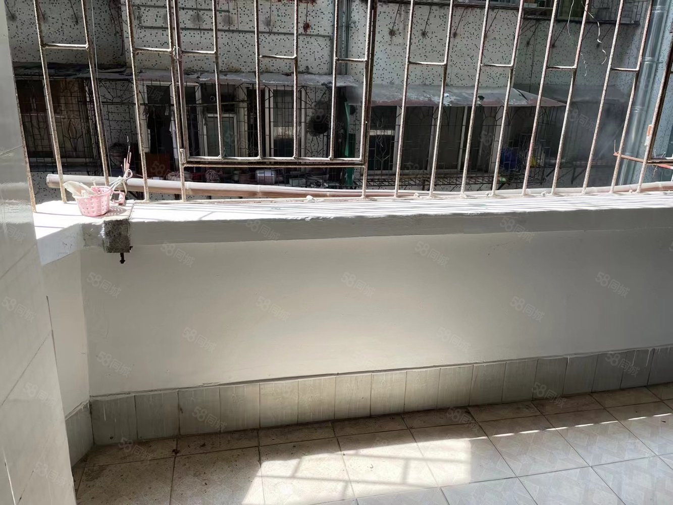 东河新村2室2厅1卫75㎡南北20万