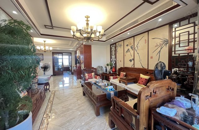 急售 湖边大平层 四室 观澜一品 带字母车位 免大税有储精装