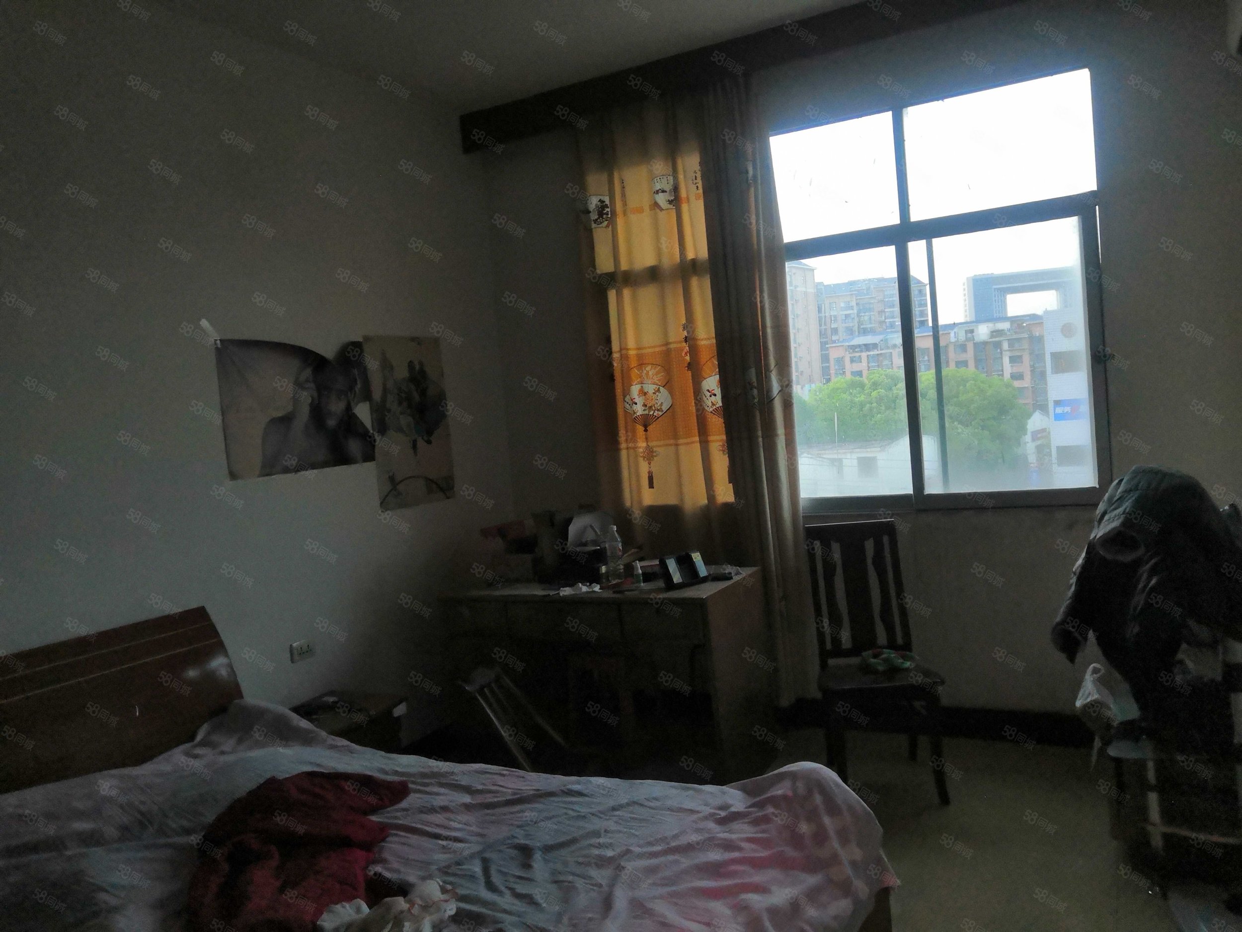 天河嘉苑3室2厅1卫117㎡南北22.8万